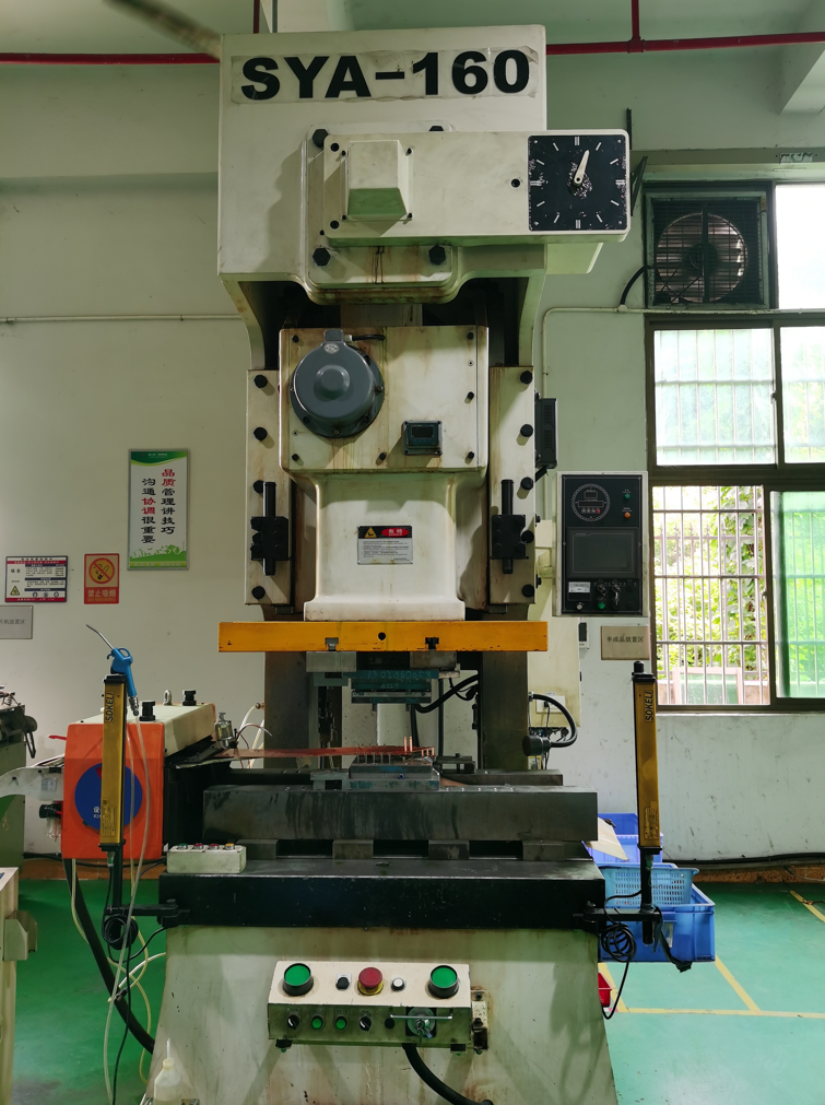 160吨冲床_惠州市精工精金属制品有限公司