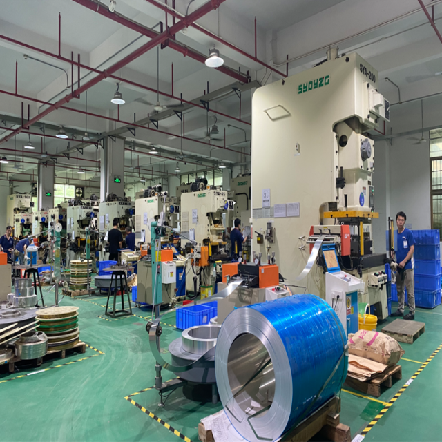 冲压车间_惠州市精工精金属制品有限公司